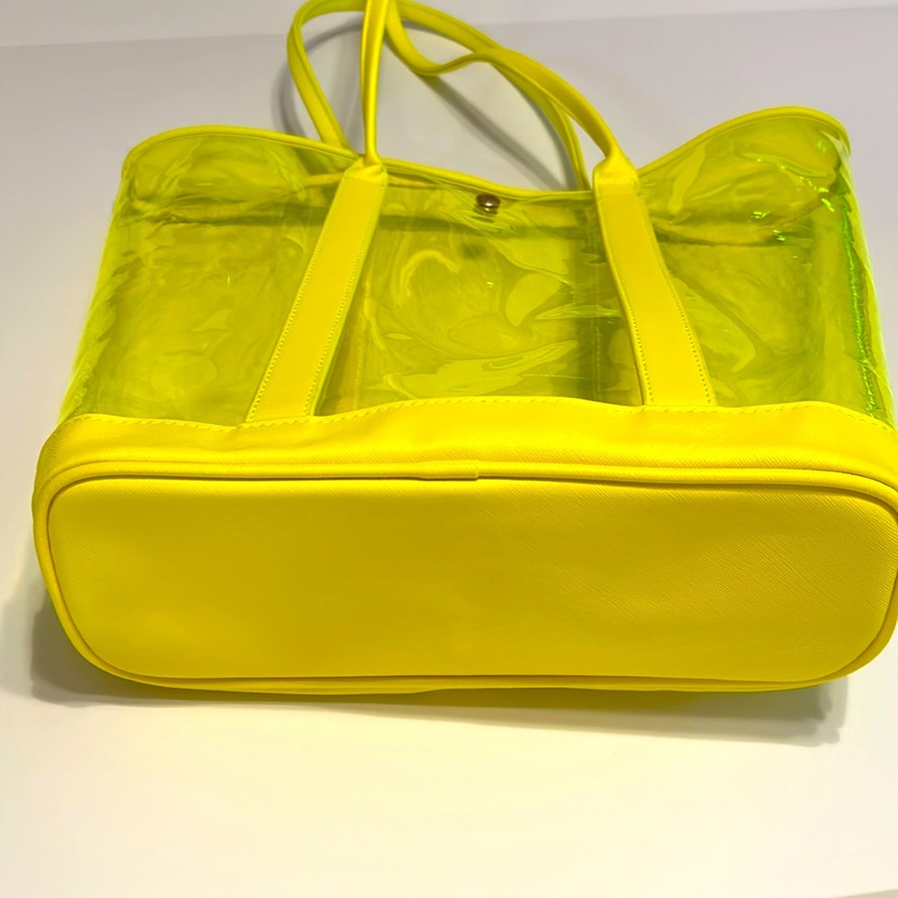 New! Bright Yellow Beach Bag - Picture 2 of 3